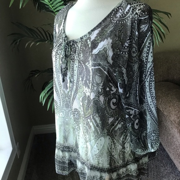 Macys Style & Co semi sheer top with stretch tank - Picture 4 of 6